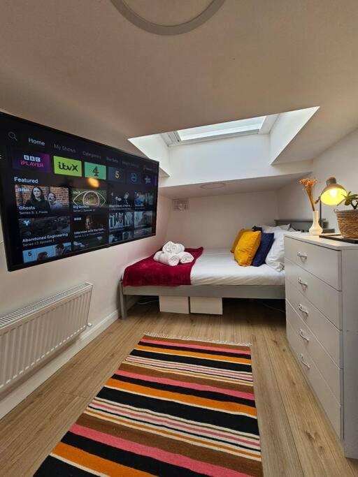 ロンドンWest Kensington Bright Flatアパートメント エクステリア 写真