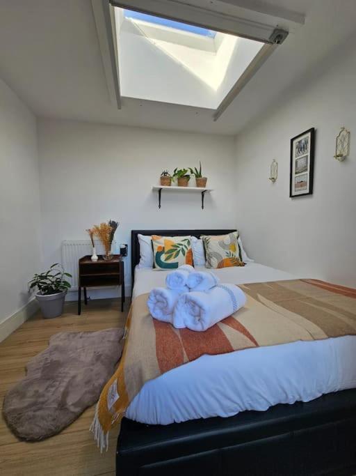 ロンドンWest Kensington Bright Flatアパートメント エクステリア 写真